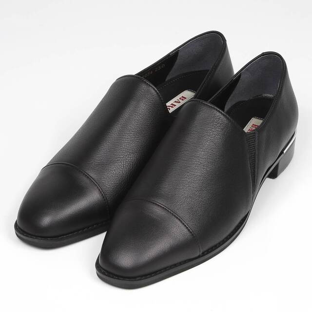 BARCLAY（バークレー）ソフトスクエアトゥ シルバーピースヒールカジュアルシューズ　ブラック