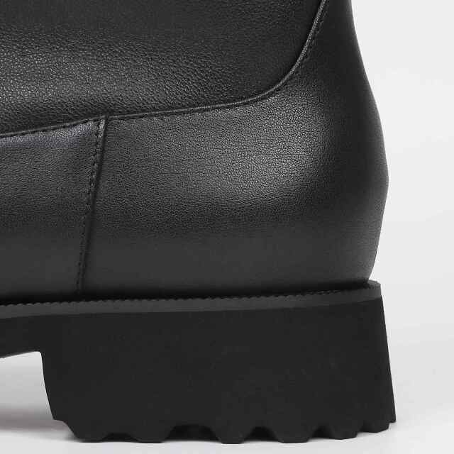 BARCLAY（バークレー）ボリュームソールストレッチショートブーツ
