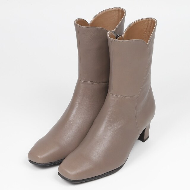 BARCLAY（バークレー）ウェーブデザインショートブーツ ダークベージュ