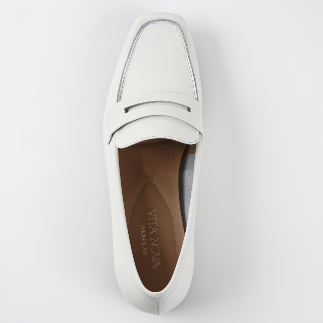 VITA NOVA シンプルコインローファー アイボリー｜BARCLAY（バークレー