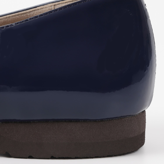 VITA NOVA（ヴィタノヴァ）晴雨兼用エナメルローファー ネイビー