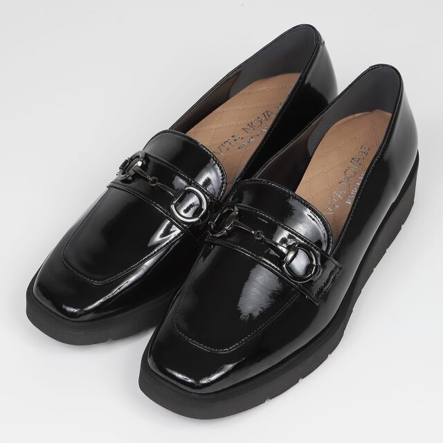 VITA NOVA（ヴィタノヴァ）オールウェザー仕様のビットローファー　ブラックエナメル