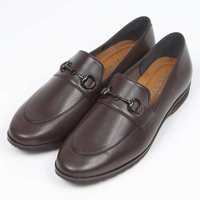 VITA NOVA（ヴィタノヴァ）ラウンドトゥローファー　レッドブラウン