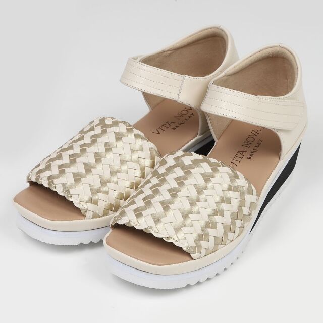 VITA NOVA（ヴィタノヴァ）メッシュ編みサンダル クリームコンビ