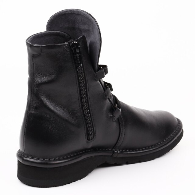 VITA NOVA（ヴィタノヴァ）ソフトレザーショートブーツ ブラック2