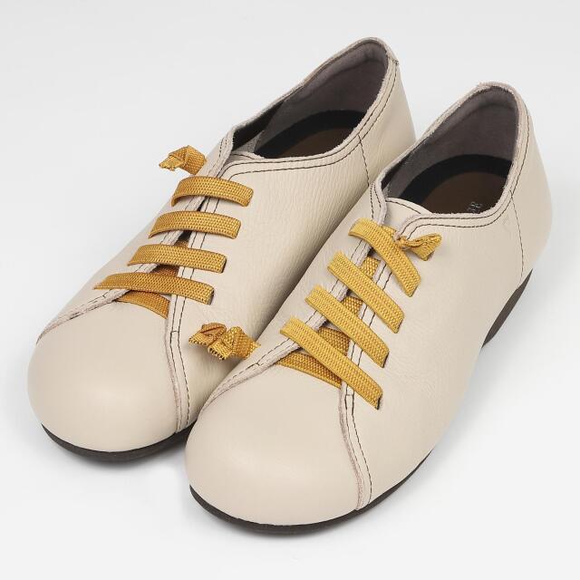 VITA NOVA（ヴィタノヴァ）ソフトレザーレースアップスリッポン　サンドベージュ