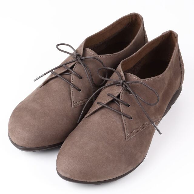 VITA NOVAシンプルデザインシューズ グレーブラウンヌバック｜BARCLAY