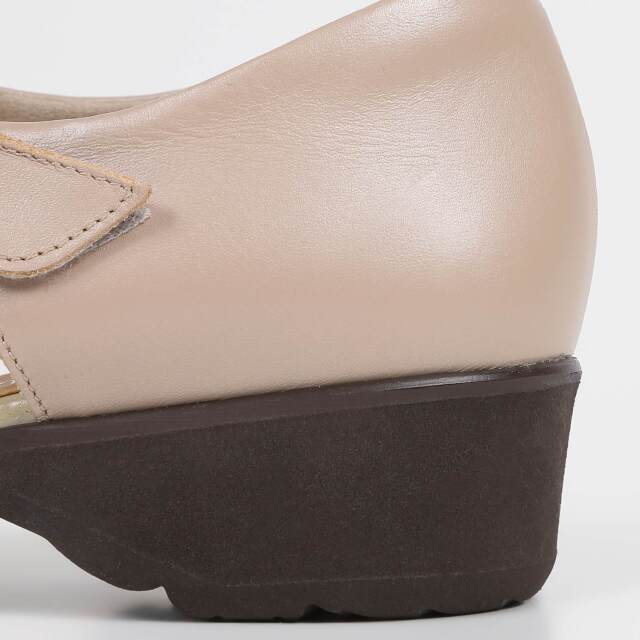 VITA NOVA（ヴィタノヴァ）グルカサンダル シャンパン｜BARCLAY