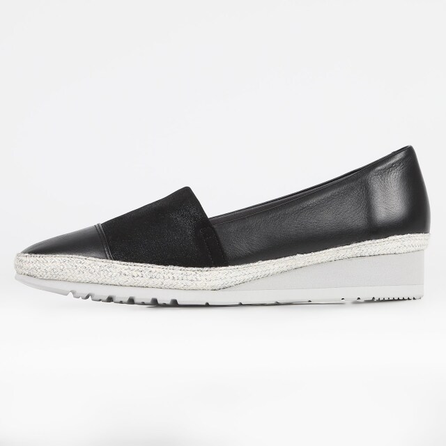 VITA NOVA（ヴィタノヴァ）ストレッチスリッポン ブラックファブリック