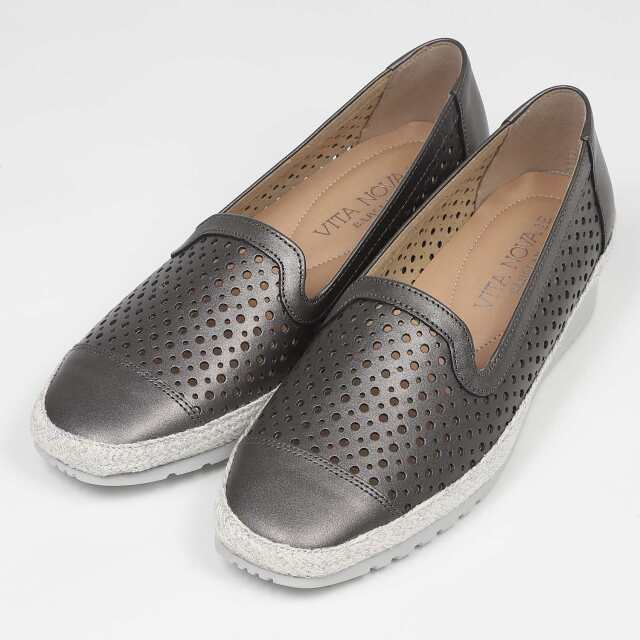 VITA NOVA（ヴィタノヴァ）パンチングスリッポン エタン