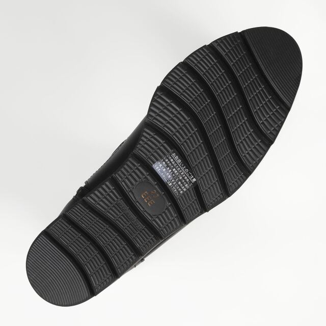 VITA NOVA（ヴィタノヴァ）シワ加工カジュアルショートブーツ