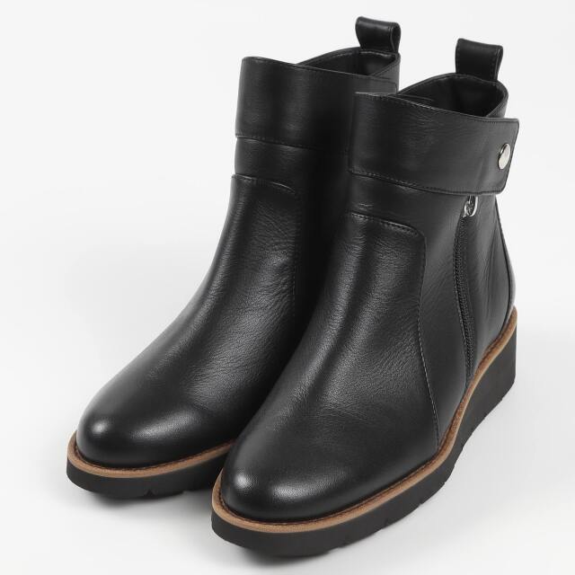 【OUTLET】VITA NOVA（ヴィタノヴァ）ライダースショートブーツ　ブラック