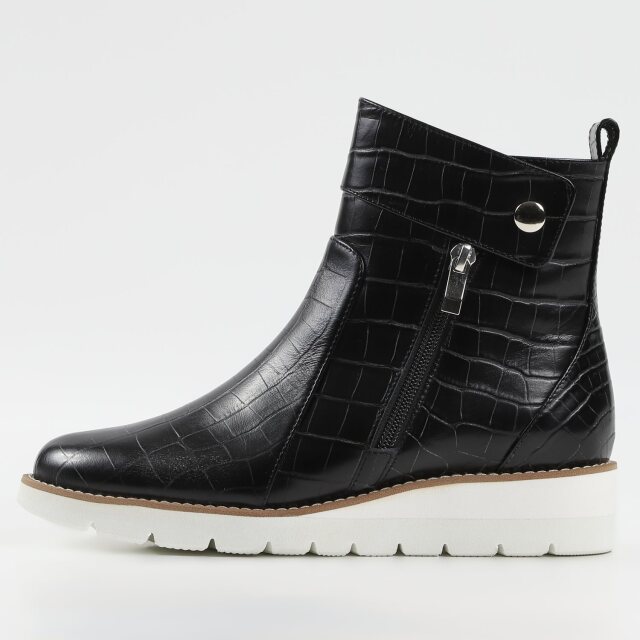 VITA NOVA（ヴィタノヴァ）ライダースショートブーツ ブラッククロコ