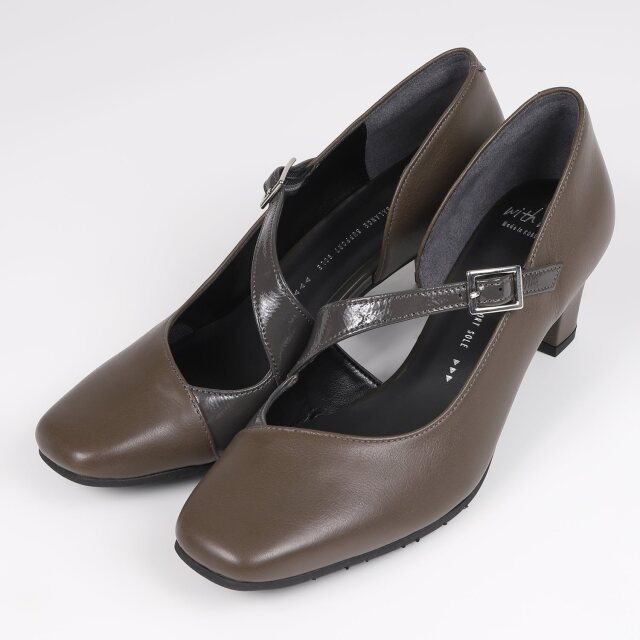 【OUTLET】With Width（ウィズウィズ）サイドオープンデザインベルトパンプス ダークグレーコンビ
