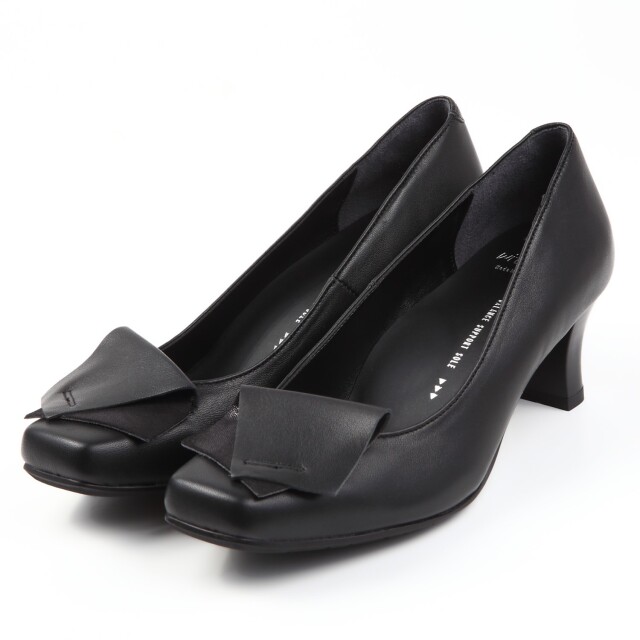 With Width（ウィズウィズ）オケージョンデザインパンプス　ブラック