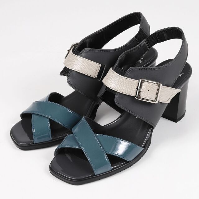 【OUTLET】With Width（ウィズウィズ）ベルト配色サンダル　ブルーグレーコンビ
