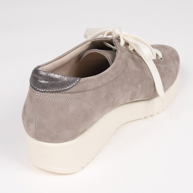 VITA NOVA（ヴィタノヴァ）スニーカー グレイッシュブラウンヌバック