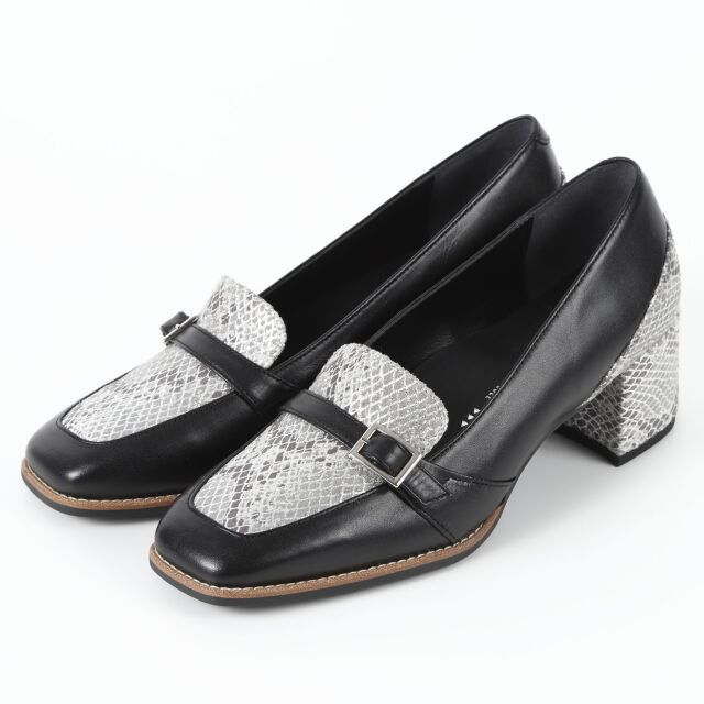 【OUTLET】With Width（ウィズウィズ）ベルトデザインパンプス ブラックシルバー