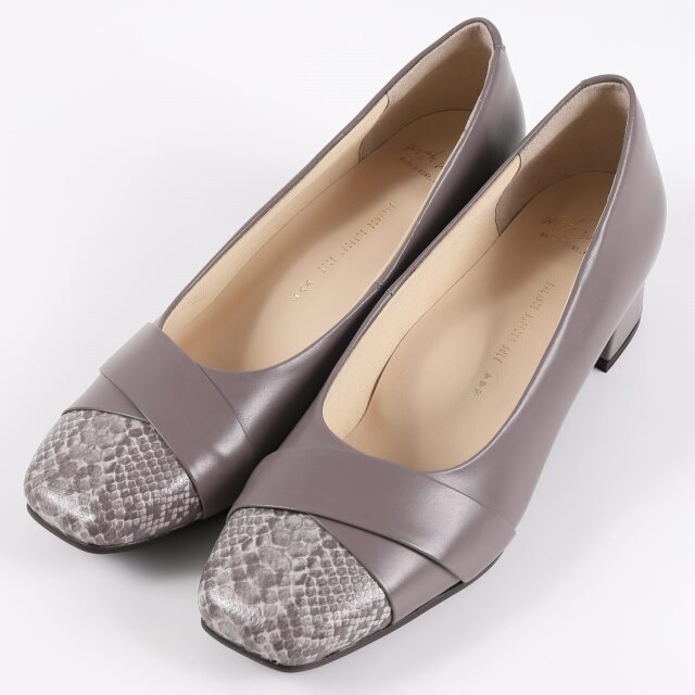 With Width（ウィズウィズ）デザインパンプス グレージュコンビ