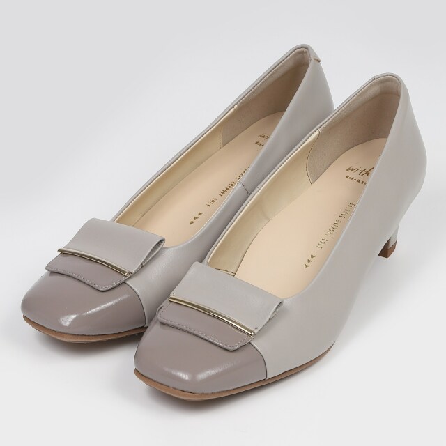 With Width（ウィズウィズ）共革デザインパンプス ライトグレー２
