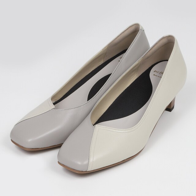 With Width（ウィズウィズ）切り返しデザインデザインパンプス ライトグレーコンビ