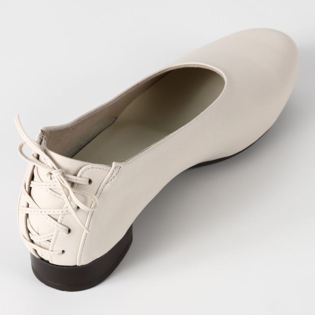 VITA NOVA バックリボンバレエシューズ アイボリー｜BARCLAY