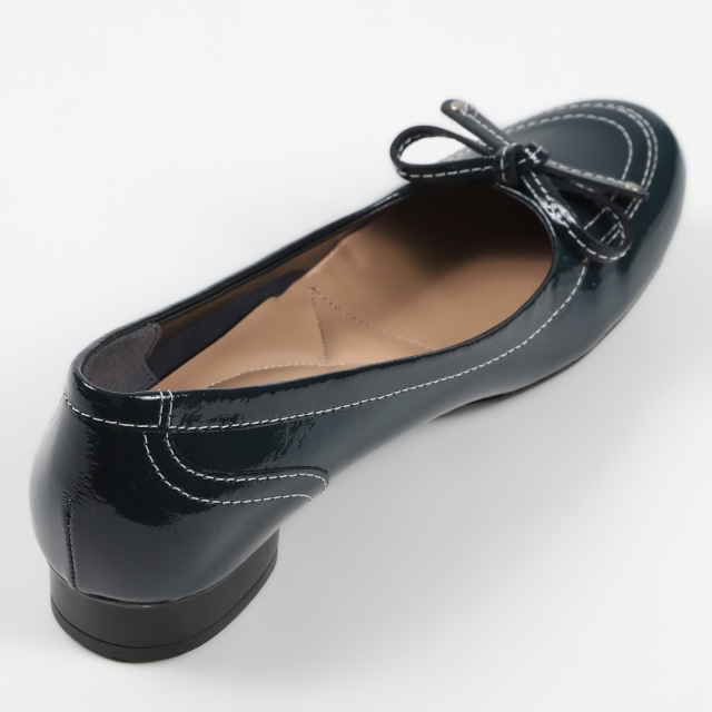 VITA NOVA（ヴィタノヴァ）リボン付カッターパンプス ダークグリーン