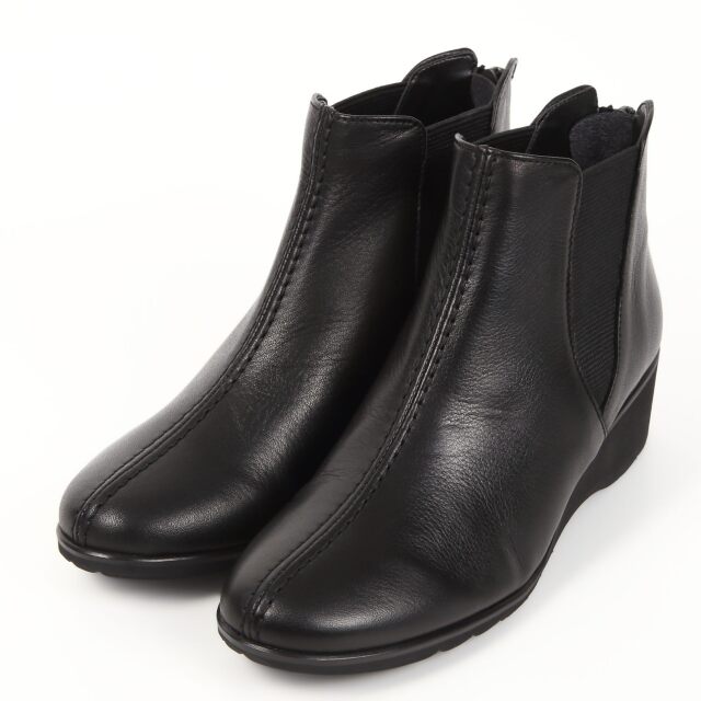 VITA NOVA（ヴィタノヴァ）サイドゴアヒールブーツ ブラック｜BARCLAY