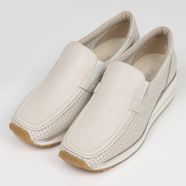 VITA NOVA（ヴィタノヴァ）5cmヒールスリッポンスニーカー　サンドグレー