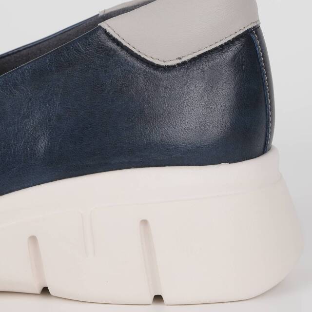 【ピュアカシミア100％✨】VIA NUOVA ヴィアヌーヴァ、銀座かねまつ2点 OUTLET】VITA NOVA（ヴィタノヴァ）クッションカジュアル