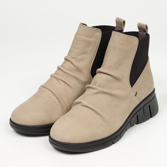 VITA NOVA（ヴィタノヴァ）リブデザインショートブーツ　ダークベージュヌバック