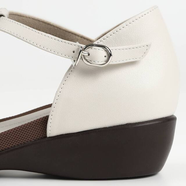 OUTLET】VITA NOVA（ヴィタノヴァ） かかと付モールドサンダル