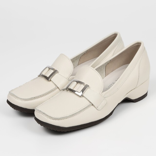 【OUTLET】VITA NOVA（ヴィタノヴァ）メタリックモカシンローファー　クリーム