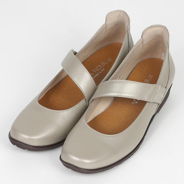 VITA NOVA(ヴィタノヴァ)斜めストラップカジュアルシューズ プラチナ