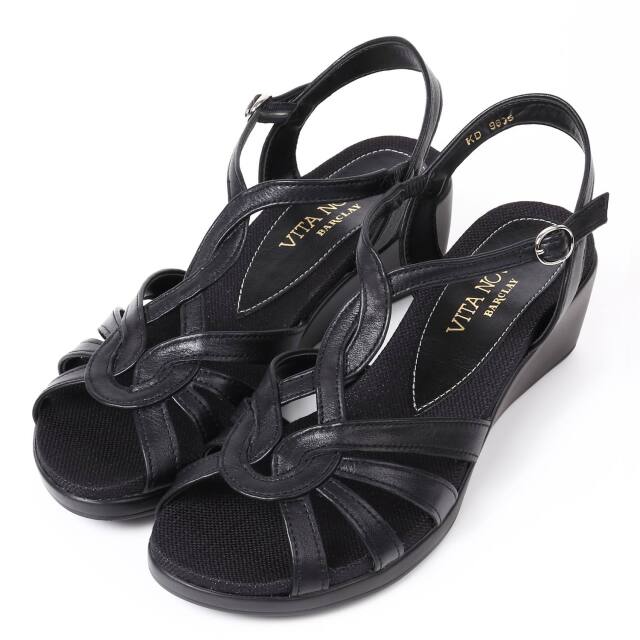 VITANOVA（ヴィタノヴァ） Tストラップサンダル　ブラック