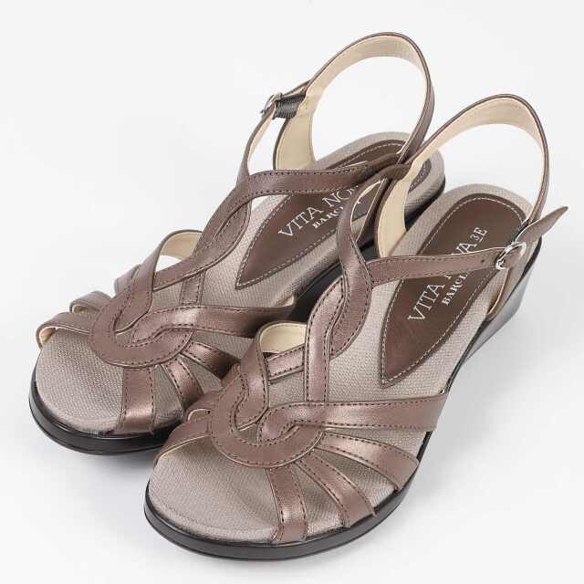 VITANOVA（ヴィタノヴァ） Tストラップサンダル　ブラウンメタリック