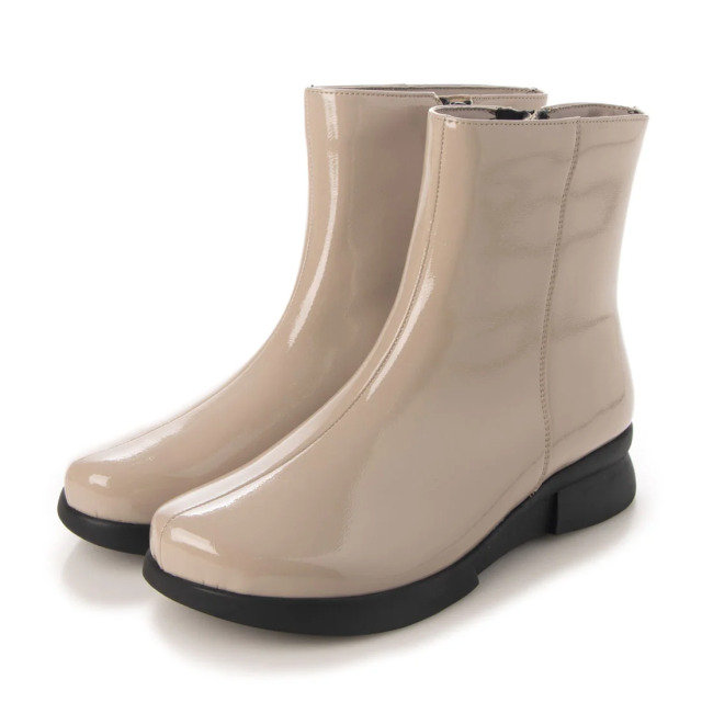 【OUTLET】KISCO（キスコ）ショートレインブーツ　ベージュエナメル