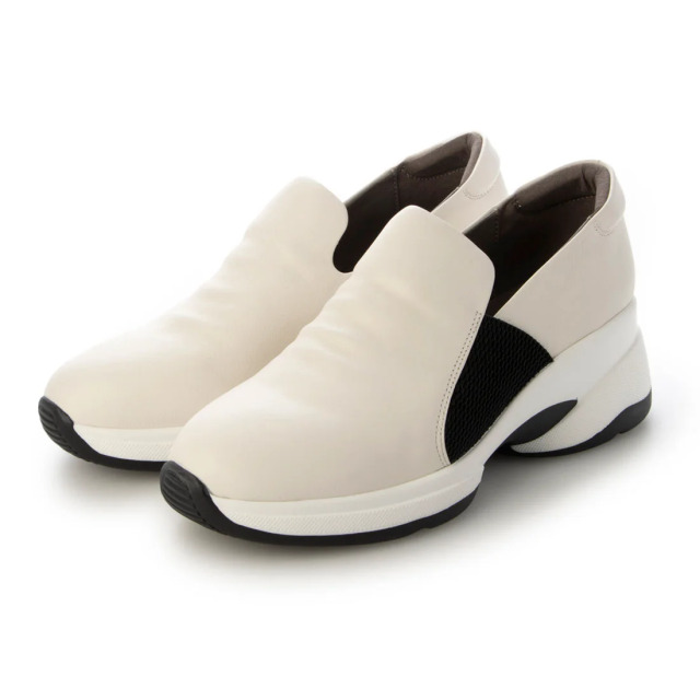 【OUTLET】KISCO（キスコ）サイドゴアヒールアップスリッポン　ホワイト