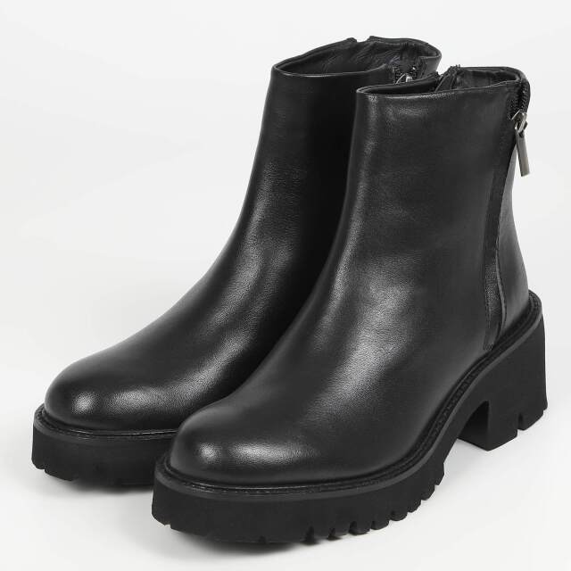 KISCO（キスコ）シンプルトラックソールショートブーツ　ブラック