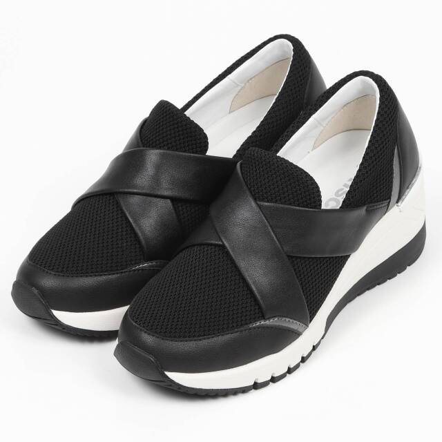 【OUTLET】KISCO（キスコ）クロスベルトヒールスニーカー　ブラック