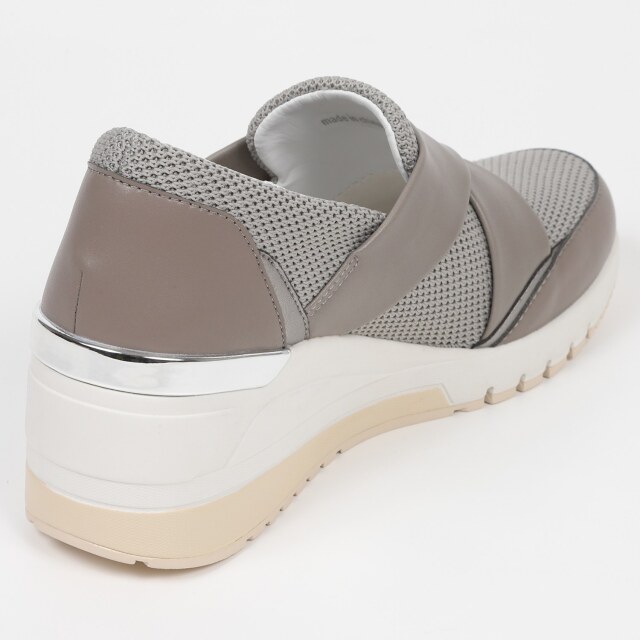 KISCO（キスコ）クロスベルトヒールスニーカー グレー｜BARCLAY