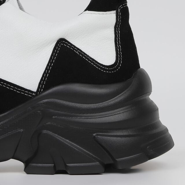 KISCO（キスコ）クロスゴムハイカットスニーカー ブラックホワイト