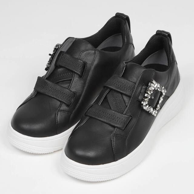 KISCO(キスコ)ビジューバックルスニーカー ブラック