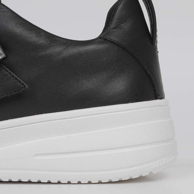 KISCO（キスコ）ビジューバックルスニーカー ブラック｜BARCLAY