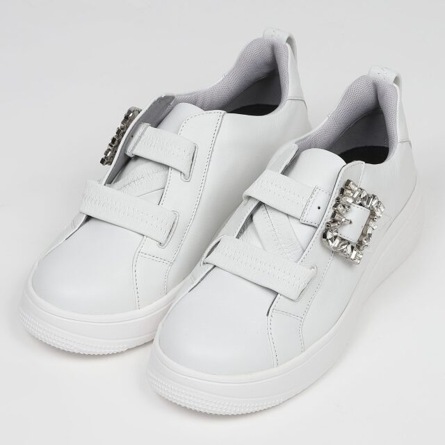 KISCO（キスコ）ビジューバックルスニーカー　ホワイト