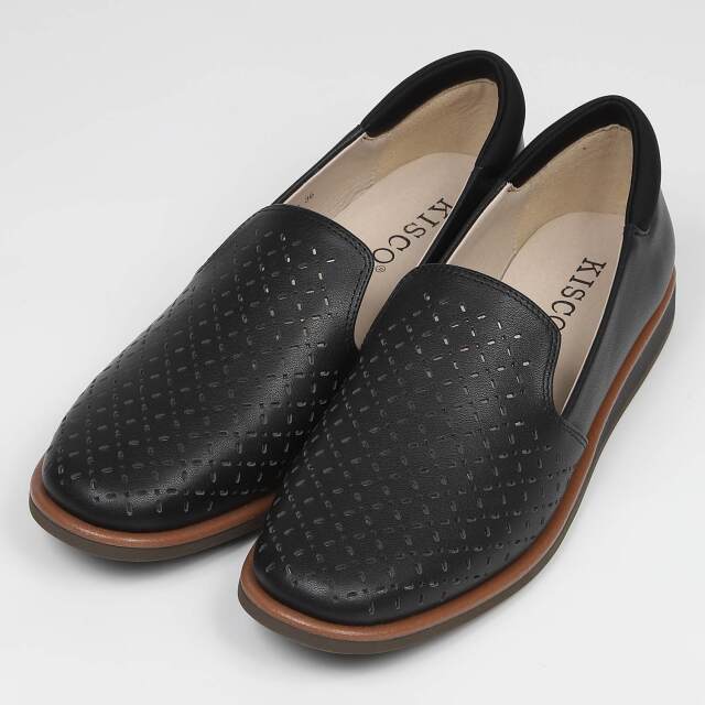 KISCO（キスコ）パンチングオペラカットスリッポン　ブラック