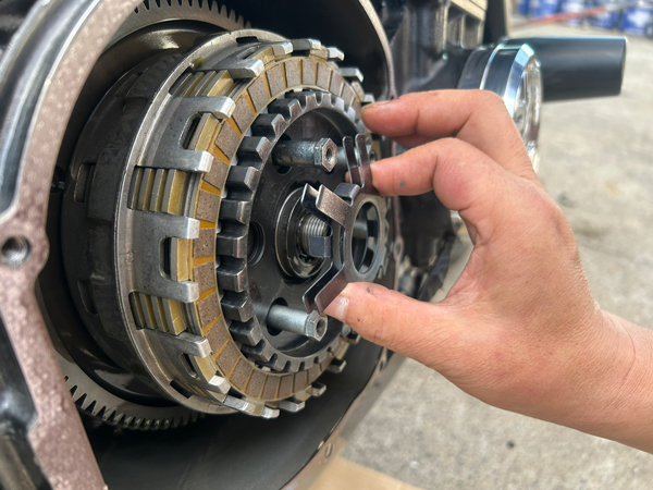 ゼファー1100/ゼファーRS クラッチナット 純正部品 92015-1929 代替え