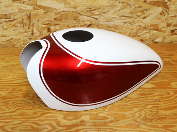 ゼファー400 Z2仕様外装キット 火の玉（ホワイト/レッド）