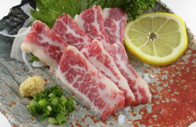馬刺し 霜降り(トロ)100g
