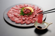 馬刺し 上赤身150ｇ（50gブロック×3個・小袋醤油3個付き）送料無料！！
